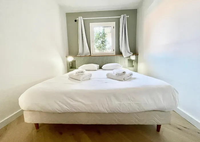 Splendide De Charme Avec Patio, Parking Et A 3 Minutes Апартаменты