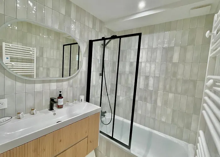 Апартаменты Splendide De Charme Avec Patio, Parking Et A 3 Minutes *